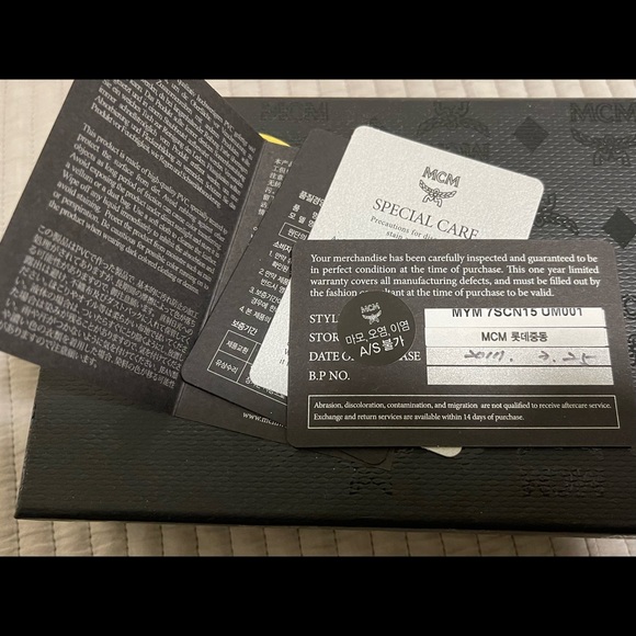 MCM tri fold wallet ***RARE*** - Picture 8 of 10